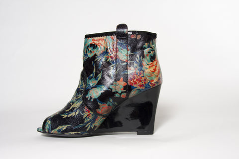 WOMENS SHOES