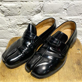 MARGIELA BLACK LEATHER TABI LOAFERS