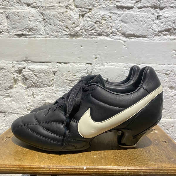 COMME DES GARÇONS X NIKE HEELED FOOTBALL BOOTS