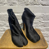 MARGIELA 22 BLACK SATIN TABI ANKLE STILETTO BOOTS