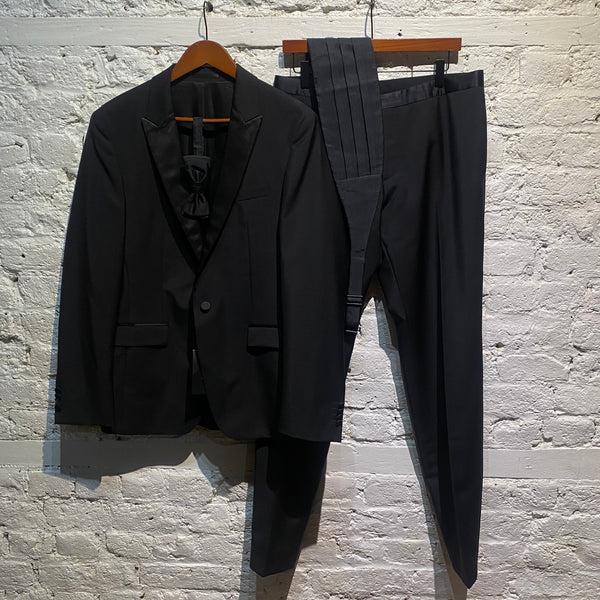 HUGO BOSS BLACK TUXEDO WITH BOW TIE AND CUMMERBUND