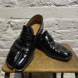 MARGIELA BLACK LEATHER TABI LOAFERS