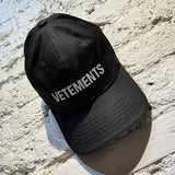 VETEMENTS BLACK BASEBALL CAP