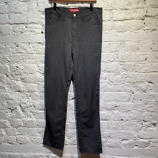 JUNYA WATANABE MAN X LEVIS X DOVER STREET MARKET
GREY/BLACK STRIPED JEANS