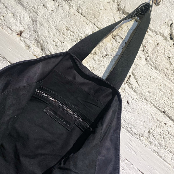 ALEXANDER MCQUEEN MCQ
BLACK/WHITE TOTEBAG