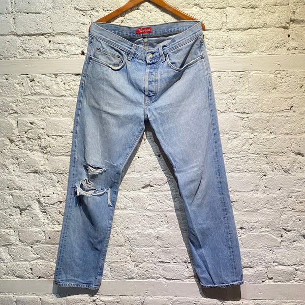 SUPREME DISTRESSED JEANS