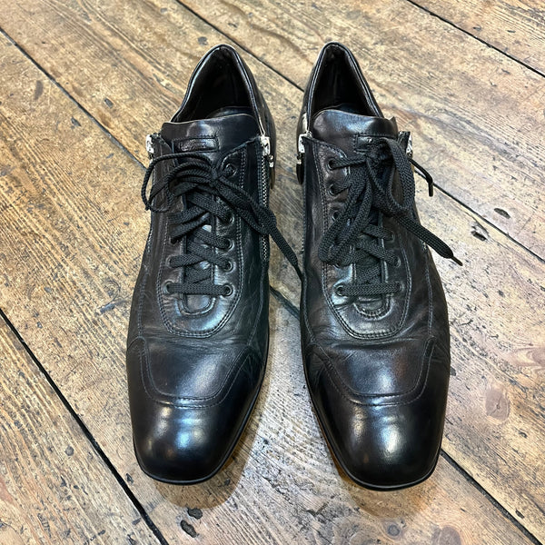 CESARE PACIOTTI
BLACK LEATHER TRAINERS