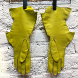 ARISTIDE
ACID YELLOW LEATHER GAUNTLETS
SIZE 8