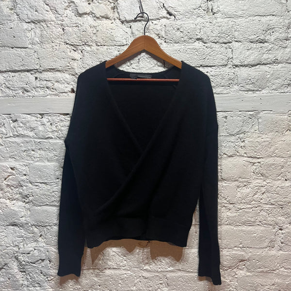 360 CASHMERE
BLACK CASHMERE SWEATER