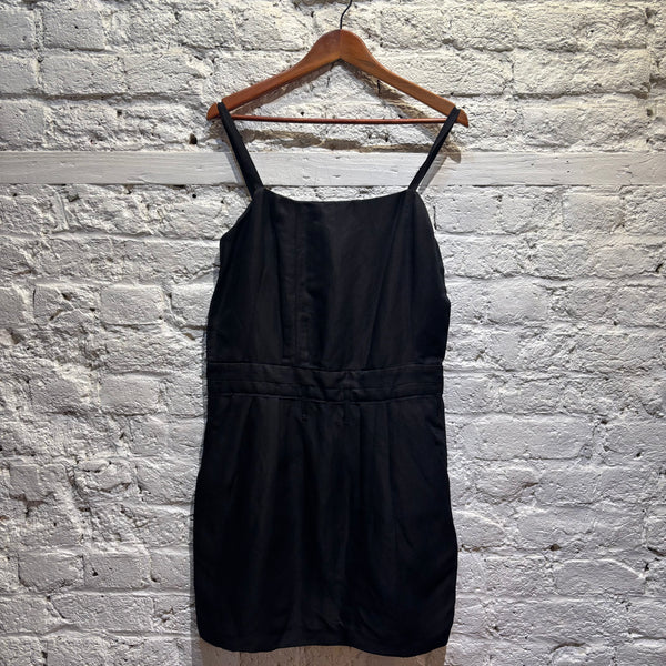 NINA RICCI
BLACK LINEN MINI DRESS