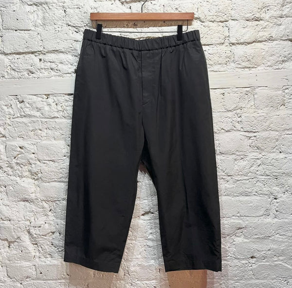 JIL SANDER 
BLACK COTTON LIGHTWEIGHT 3/4 SHORTS