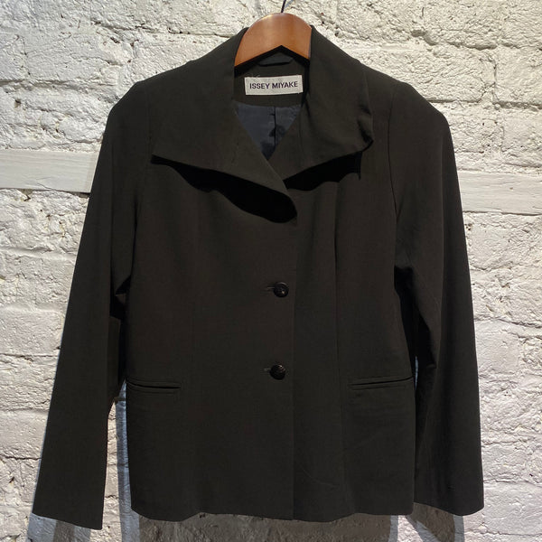 ISSEY MIYAKE DARK BROWN JACKET