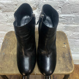 CHANEL 
BLACK LEATHER BOOTIES
SIZE 38/5 UK