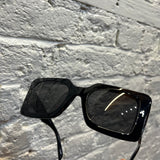 CELINE
BLACK SUNGLASSES