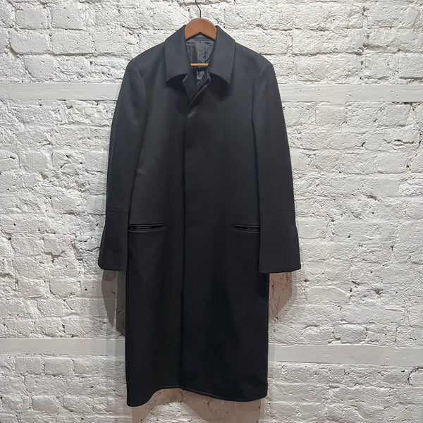 PAUL SMITH 
BLACK WOOL FULL LENGTH OVERCOAT