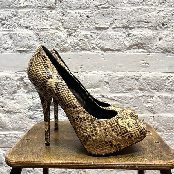 DOLCE & GABBANA
PYTHON ELEVATED COURT SHOES
SIZE 8UK/41
£2