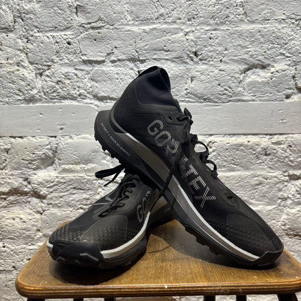 Nike X GORETEX
black trail trainers