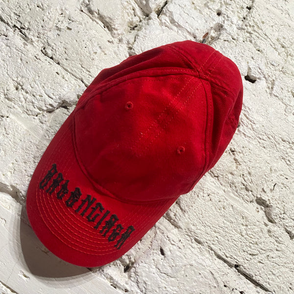 BALENCIAGA 
RED ADJUSTABLE CAP