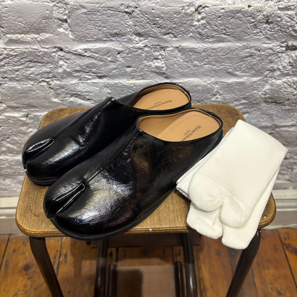 MAISON NAKAMOTO	BLACK LEATHER TABI MULES
