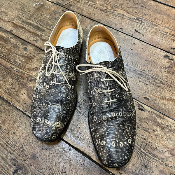 MAISON MARTIN MARGIELA 
LIZARD EFFECT LACE UP SHOES