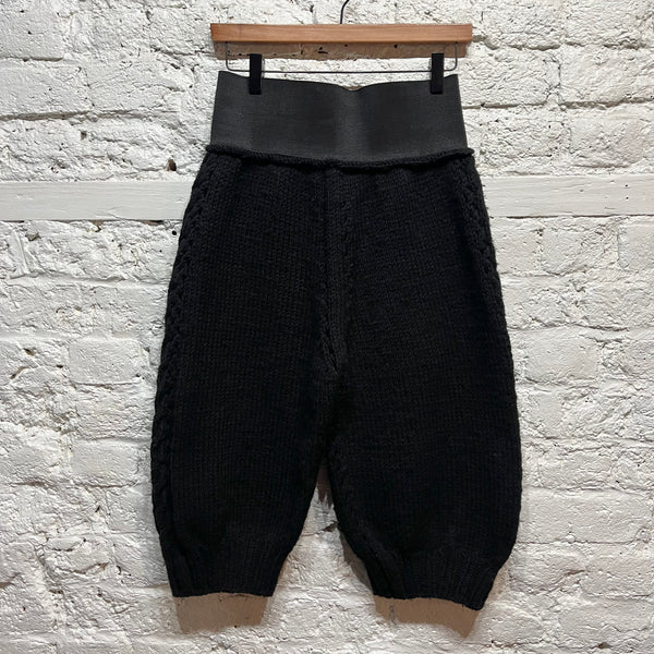 COMME DES GARÇONS 
TAO BLACK KNIT PEDDLE PUSHERS