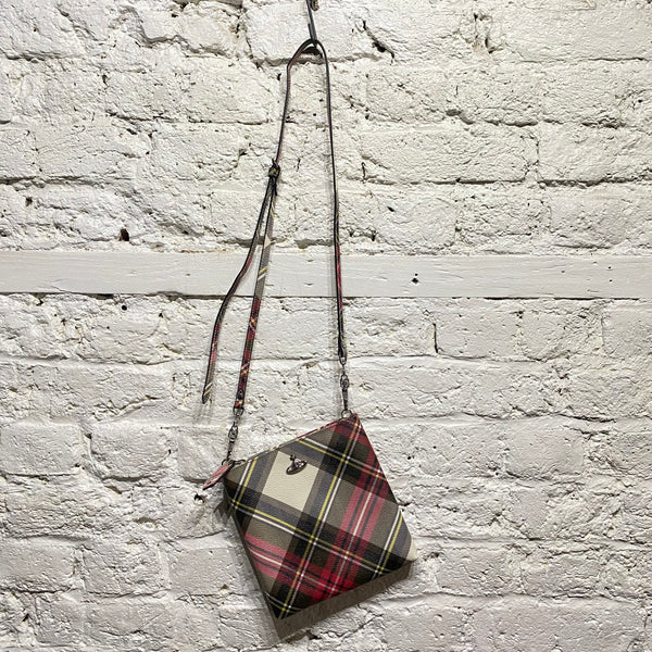 VIVIENNE WESTWOOD
SAFFIANO NEW EXHIBITION SQUARE CROSSBODY