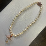 VIVIENNE WESTWOOD 
PINK GOLD ONE ROW PEARL DROP CHOKER