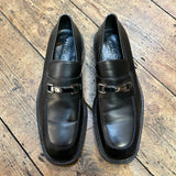 GUCCI 
BLACK LEATHER LOAFERS