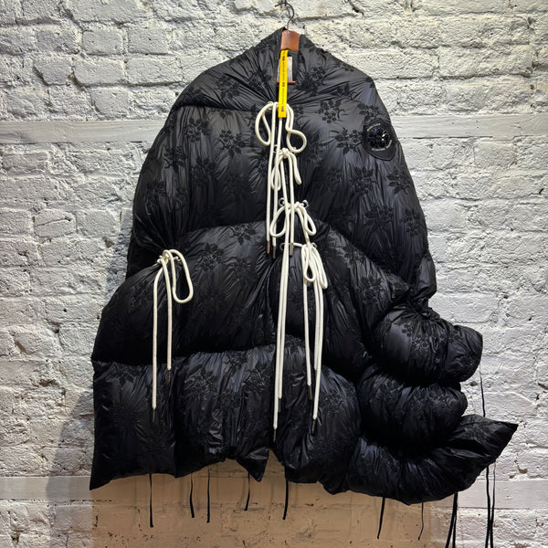 MONCLER X SIMONE ROCHA
EMBELLISHED BLACK DOWN COAT