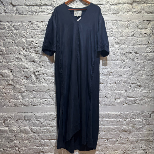 STUDIO NICHOLSON	NAVY V-NECK DRESS
