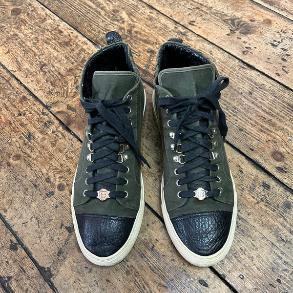 BALENCIAGA