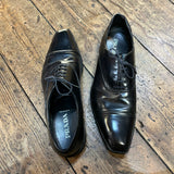 PRADA
BLACK LEATHER OXFORD SHOES