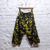 ALEXANDER MCQUEEN 
MCQ YELLOW/BLACK 3/4 TROUSERS