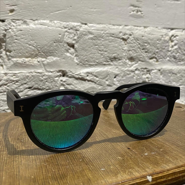 ILLESTEVA HANDMADE LEONARD SUNGLASSES