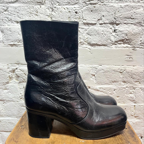 MIU MIU
BLACK HEELED PLATFORM BOOTS
SIZE 40/7UK