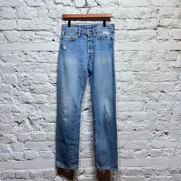 ACNE STUDIOS
1996 LIGHT BLUE TRASH JEANS
SIZE 28