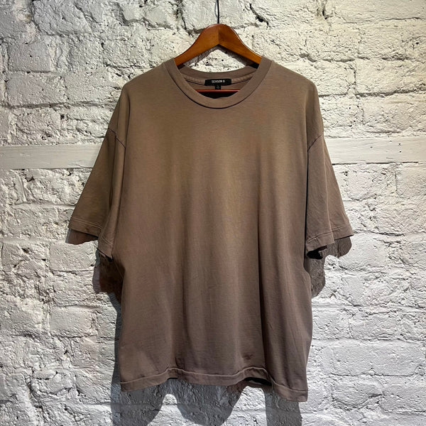 YEEZY	SEASON 6 BROWN T-SHIRT