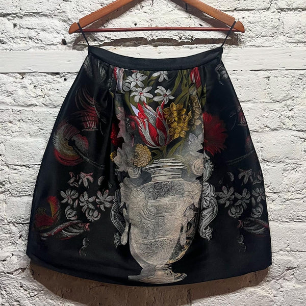 MIU MIU 
BLACK SATIN FLORAL PRINT/EMBROIDERED SKIRT