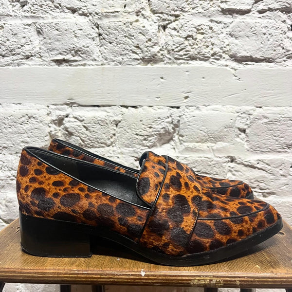 PHILLIP LIM 3.1
WILD CAT PRINT FLATS
SIZE 36.5/3.5UK