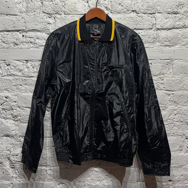 ALEXANDER MCQUEEN
MCQ
BLACK BOMBER WITH YELLOW TRIM