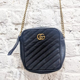 GUCCI 
BLACK LEATHER VINTAGE HANDBAG