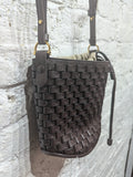 DEL VAUX
BROWN WOVEN LEATHER HANDBAG