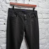J BRAND
PENCIL LEG JEANS
SIZE 29